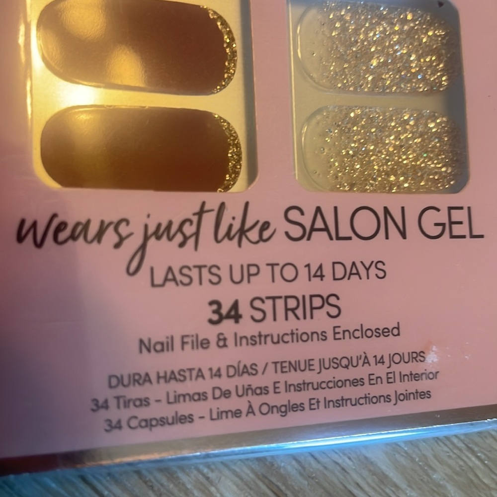 Dashing diva gloss ultra shine gel palette – T27E3 inside edition sets - Picture 2 of 4